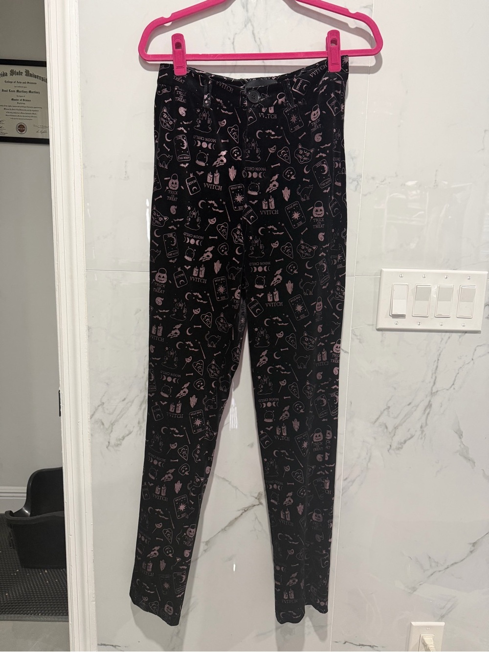 Collectif Black Leggings with Pink Halloween theme Print